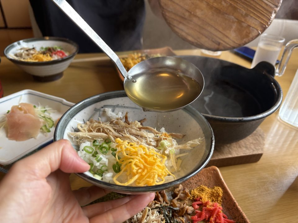 ★奄美大島旅行記 1日目 「けいはんひさ倉でランチ!「名物料理の鶏飯と、鳥刺し」をいただきました! 食事 プラン ご飯 オススメ とり刺し とりさし メニュー 写真 営業時間 待ち時間