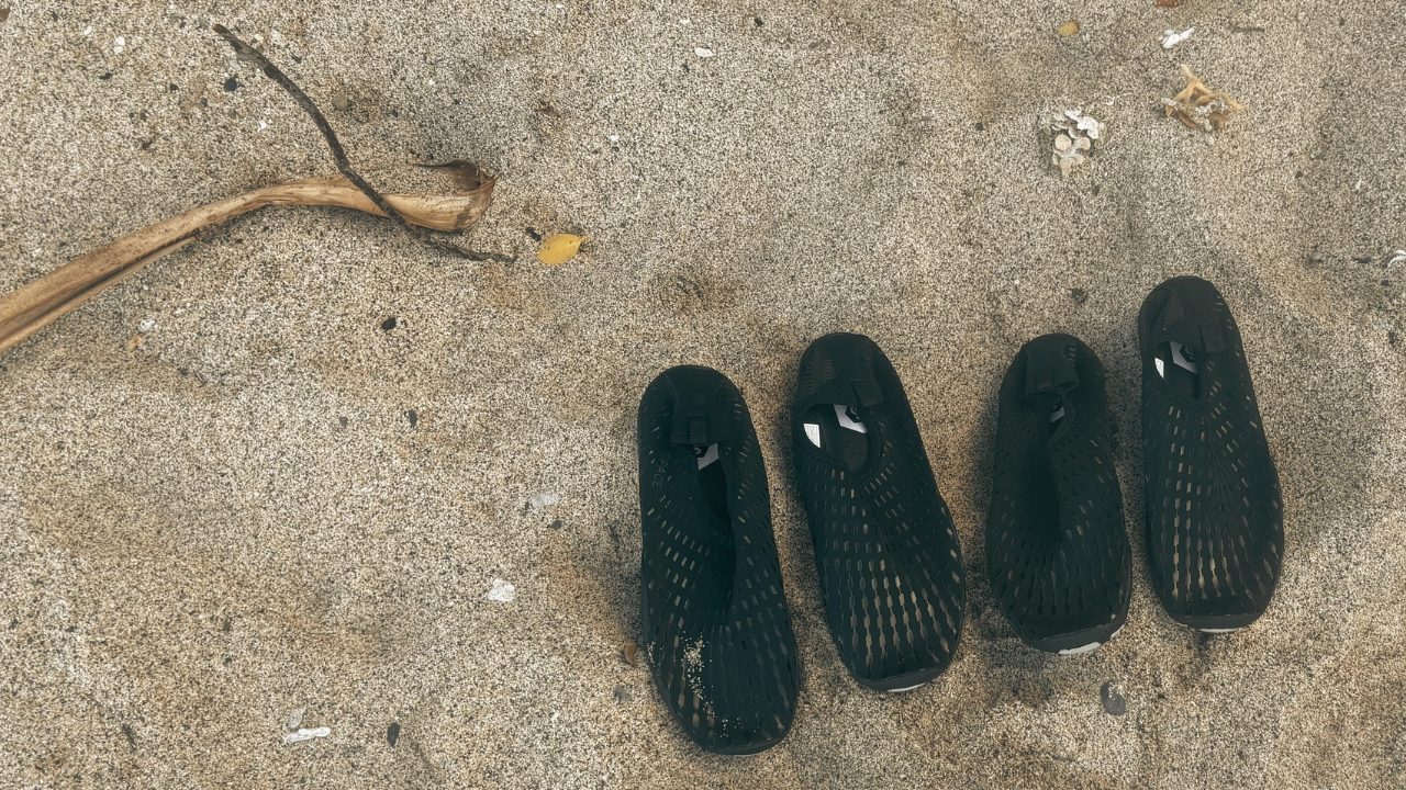 ★海での足のけが予防に、シュノーケリングの必需品！「SIXSPACEマリンシューズ」 ウォーターシューズ 水陸両用 アクアシューズ ビーチシューズ 軽量 通気 男女兼用