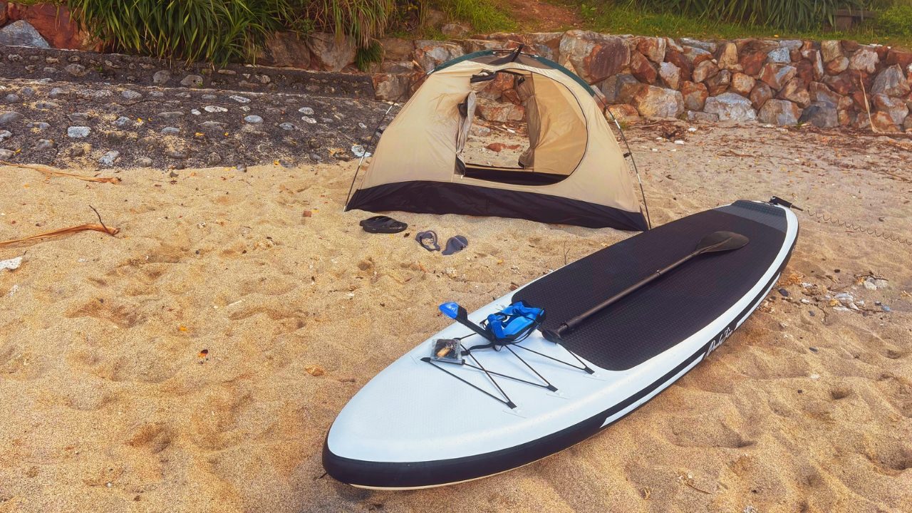 ★ビーチやプールなど、ちょっと身体を休めたい時にオススメのコンパクトテント「BUNDOK（バンドック）ツーリングテント BDK-18」 収納ケース付 ドーム型 １～２人用 口コミ