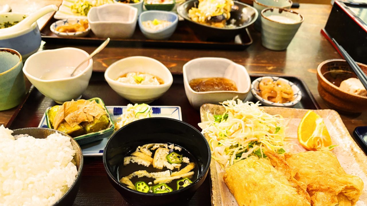 ★「島とうふ屋 奄美 高野」バナナマンのせっかくグルメで紹介直後にうかがった結果 駐車場 みき 日村さん テレビ番組 島豆腐 ボリューム トイレ 予約 奄美大島旅行 写真 鹿児島旅行 鹿児島県