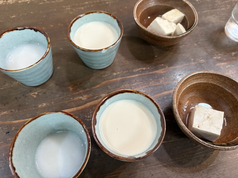 ★「島とうふ屋 奄美 高野」バナナマンのせっかくグルメで紹介直後にうかがった結果 駐車場 みき 日村さん テレビ番組 島豆腐 ボリューム トイレ 予約 奄美大島旅行 写真 鹿児島旅行 鹿児島県