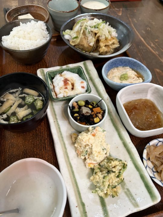 ★「島とうふ屋 奄美 高野」バナナマンのせっかくグルメで紹介直後にうかがった結果 駐車場 みき 日村さん テレビ番組 島豆腐 ボリューム トイレ 予約 奄美大島旅行 写真 鹿児島旅行 鹿児島県