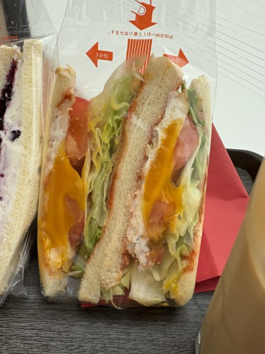 「サンドイッチカフェ奄美」ボリュームたっぷりで大満足！ポテトセットも美味！ レビュー 写真 メニュー 