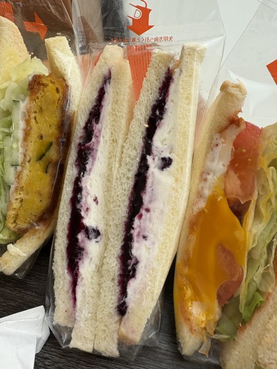 「サンドイッチカフェ奄美」ボリュームたっぷりで大満足！ポテトセットも美味！ レビュー 写真 メニュー 