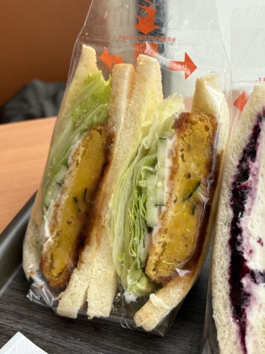 「サンドイッチカフェ奄美」ボリュームたっぷりで大満足！ポテトセットも美味！ レビュー 写真 メニュー 