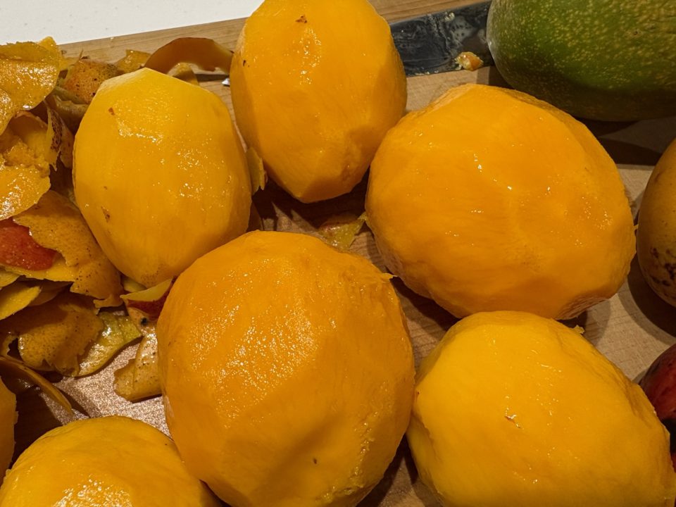 ★「マンゴージェラート」の作り方 レシピ マンゴーの切り方 食べごろ 旬 食べた感想