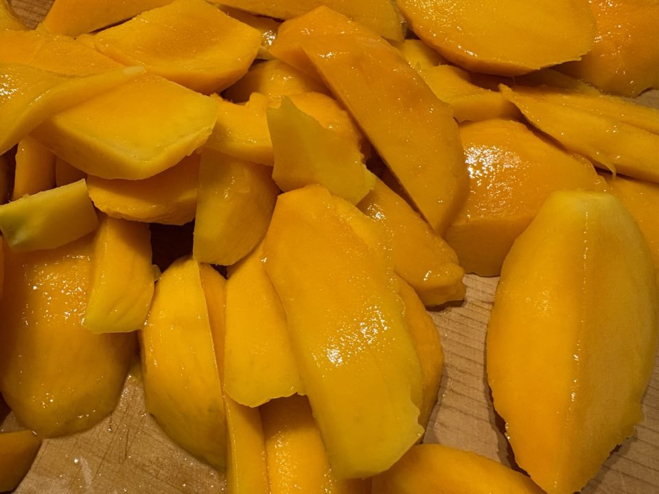 ★本当は教えたくない、お土産オススメ店「奥商店」レビュー 奄美市 写真 マンゴー パッションフルーツ オススメ時間帯 奄美大島旅行 観光名所 鹿児島旅行 鹿児島県