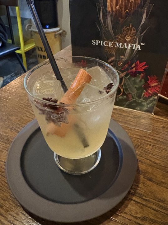 ★「SPICE MAFIA（スパイスマフィア）奄美」スパイスカレーもスイーツも、１度で大ファンになったお店 奄美大島 古仁屋