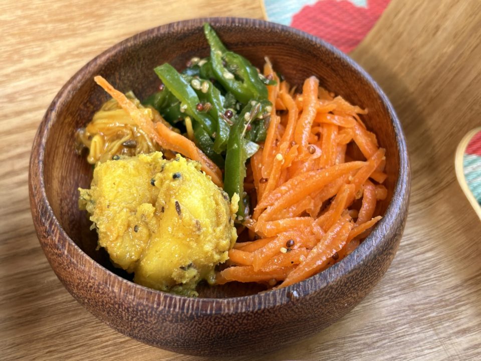 ★太陽の島カフェ 加計呂麻島ランチ！ 奄美大島で実久ビーチに向かう途中に立ち寄ったお店 旅行 カレー ドリア 駐車場 レビュー メニュー トイレ