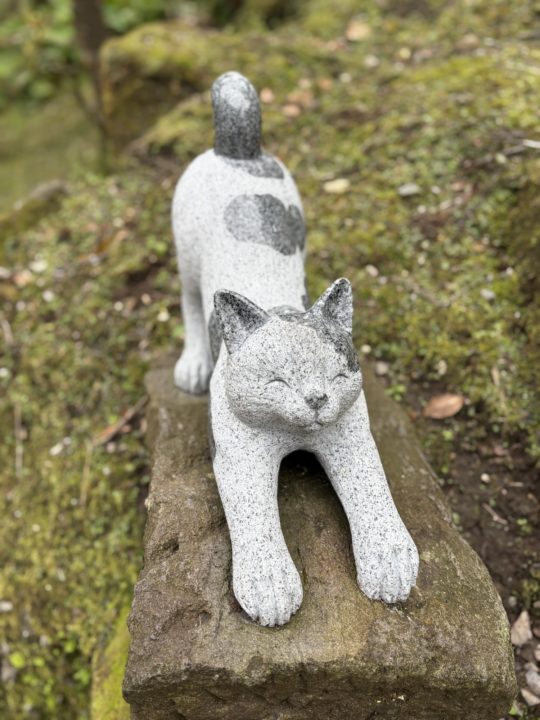 ★「名勝 仙厳園」千尋巌（せんじんがん）、ネコ好きにオススメ！猫神社 写真付きレビュー＠鹿児島旅行