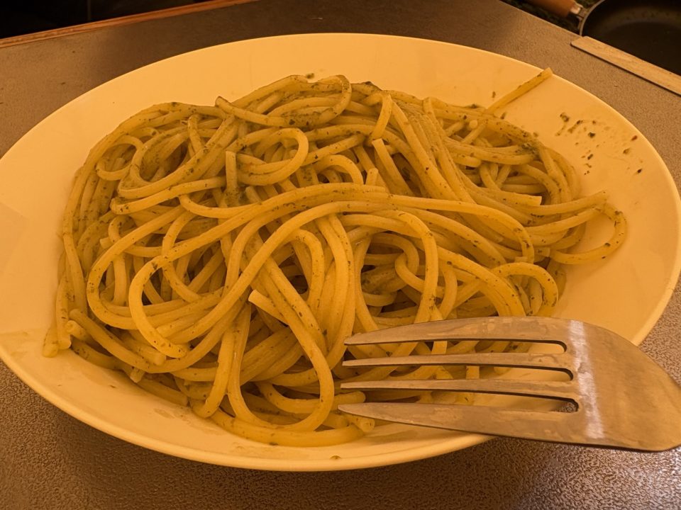 ★キャンプ飯 少しがっつりメインも編 パスタ、アヒージョ、フライドポテト、鍋、うどん、柿とクリームチーズのホイル焼き、焼き芋