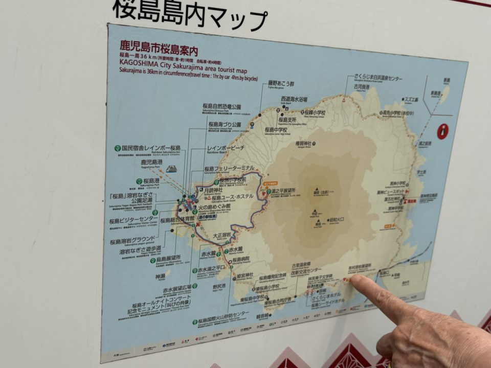 ★桜島にある「黒神埋没鳥居」写真付きレビュー 駐車場・トイレ情報も 鹿児島黒神神社