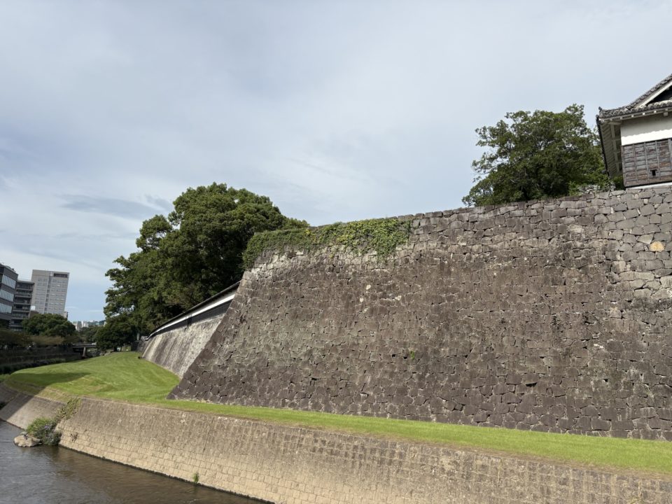★熊本城の圧倒的な広さと存在感にビックリ！地震の被害もうかがえる 熊本旅行で行くべき場所