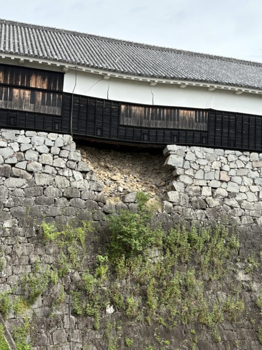 ★熊本城の圧倒的な広さと存在感にビックリ！地震の被害もうかがえる 熊本旅行で行くべき場所