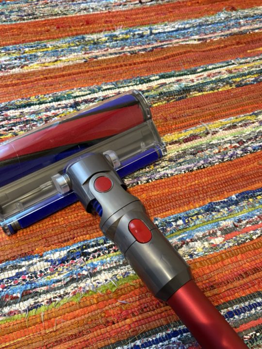 ★念願のダイソン（Dyson）の掃除機購入！ スタンドも一緒に購入してすっきり収納！マンションだと静かで動かしやすいのがとてもありがたい！ハンディクリーナーとしても使用できるのが嬉しい！修理時のために型番登録しておきました！ バッテリー 比較 おすすめ