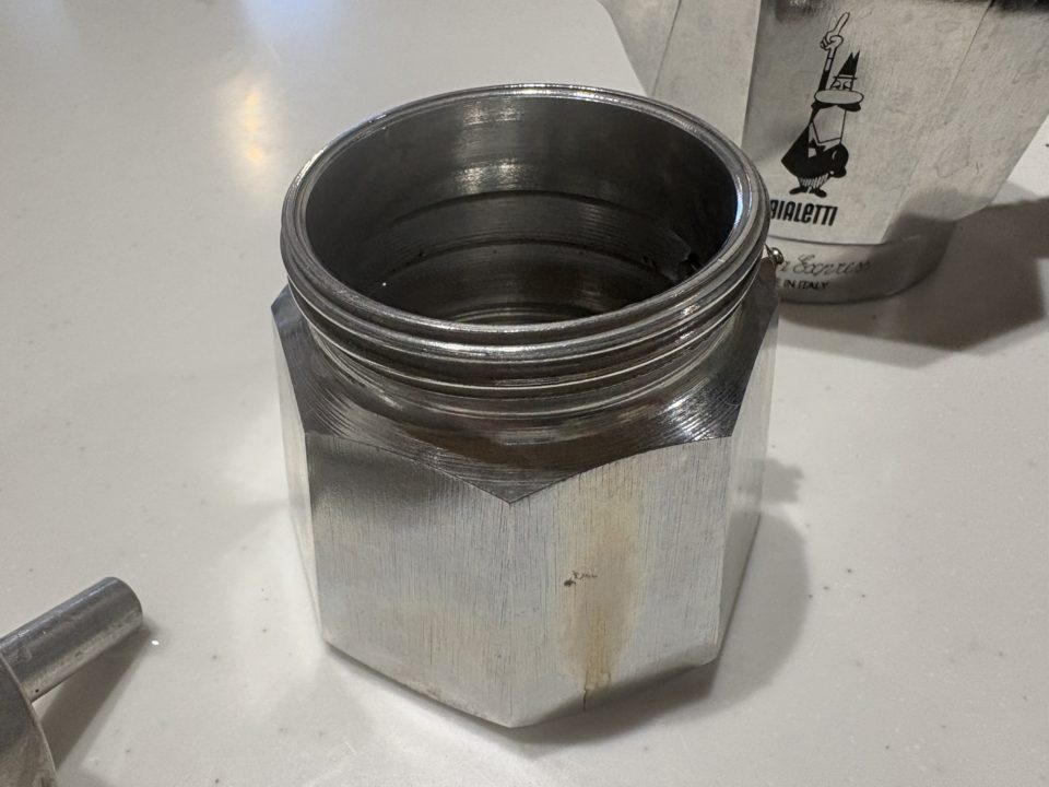 ★おうちで簡単！カフェのような「アイスカフェラテ」レシピ 作り方 かんたん