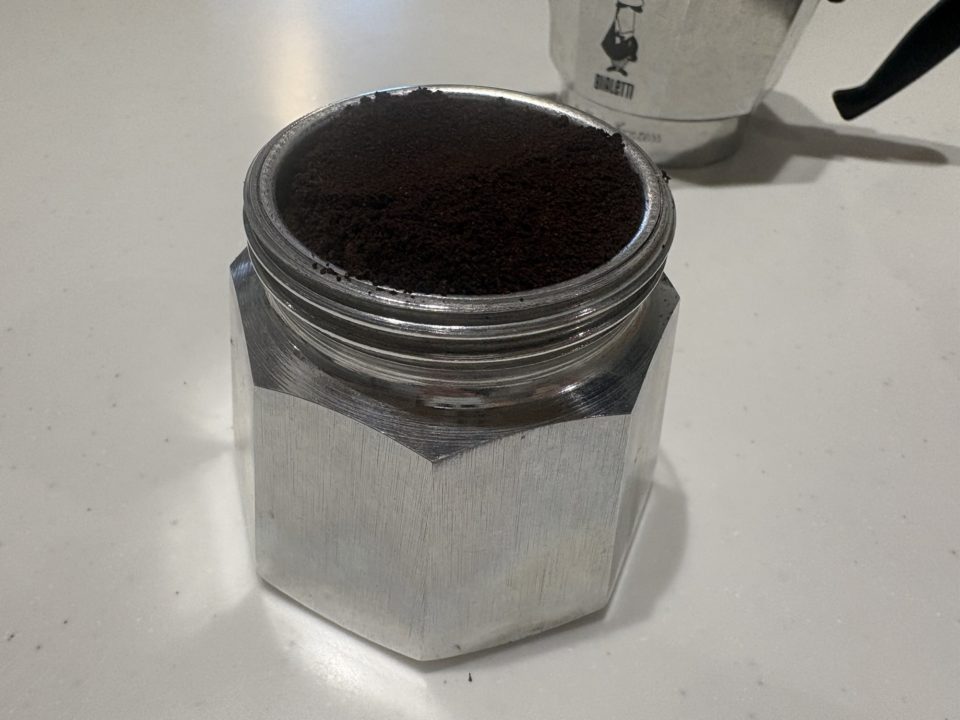 ★おうちで簡単！カフェのような「アイスカフェラテ」レシピ 作り方 かんたん