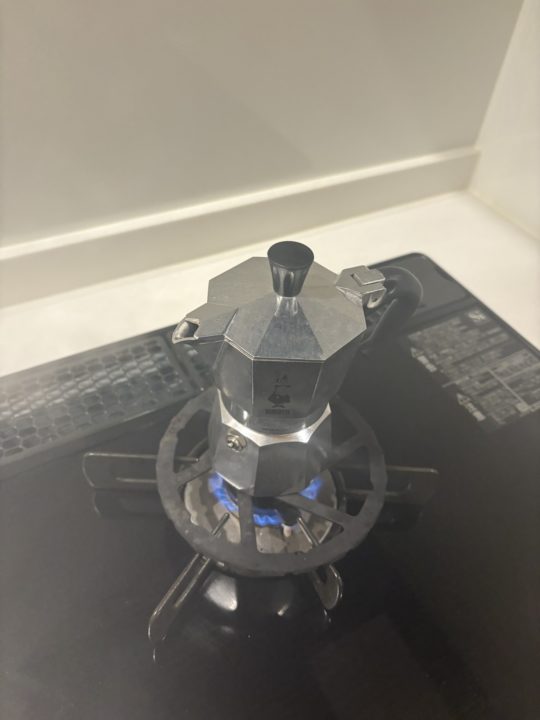 ★おうちで簡単！カフェのような「アイスカフェラテ」レシピ 作り方 かんたん