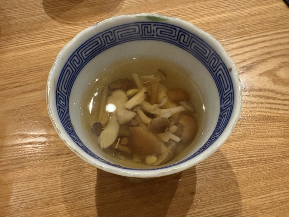 予約できない大人気店・氏ノ木本店 宮城県仙台市 引越し前最後の夜、執念で予約GET サンドイッチマンさんオススメの究極のアジフライも堪能