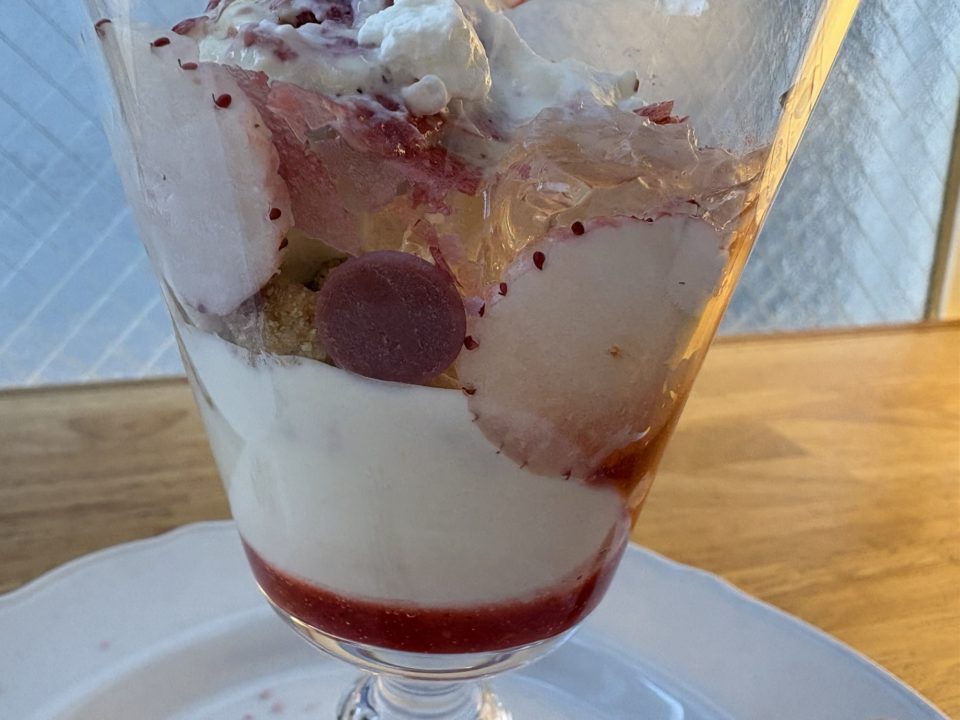 博多に行ったらこのお店に行く！と決めていたスイーツ店でおいしすぎるパフェとケーキを堪能！カフェ 福岡 旅行 ポラリス「Polaris」