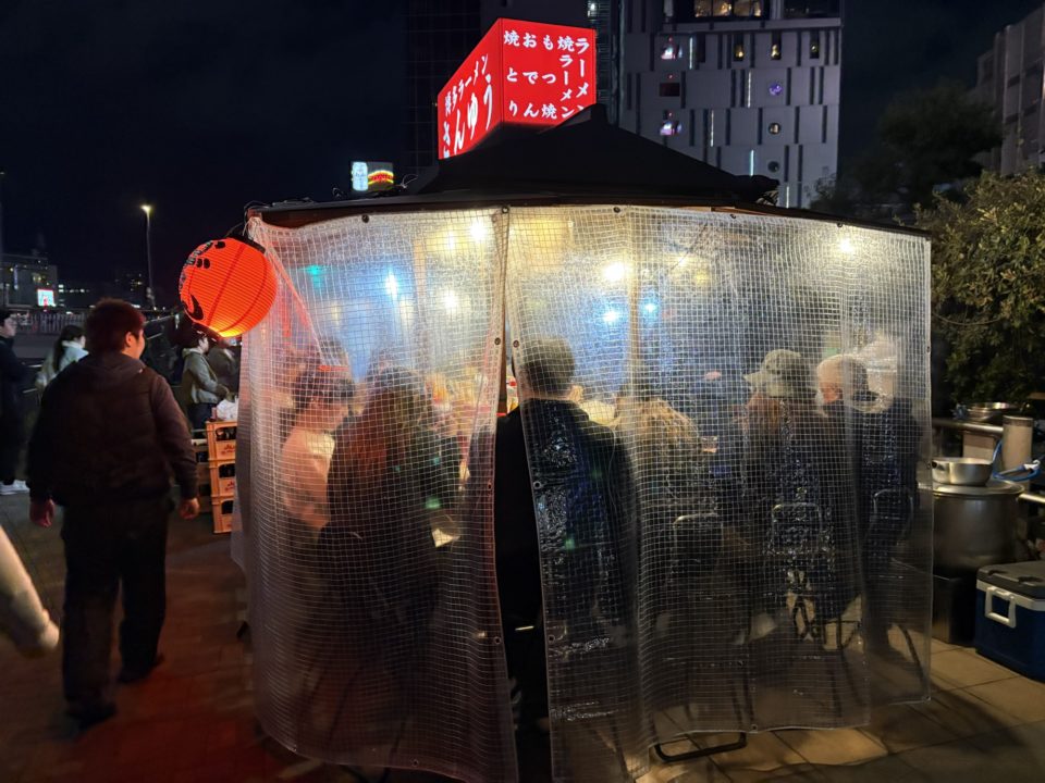 転勤族の暮らし 初九州上陸!福岡の夜の風景を楽しむ! 屋台 キャナルシティ CANALCITY 夜桜 博多駅