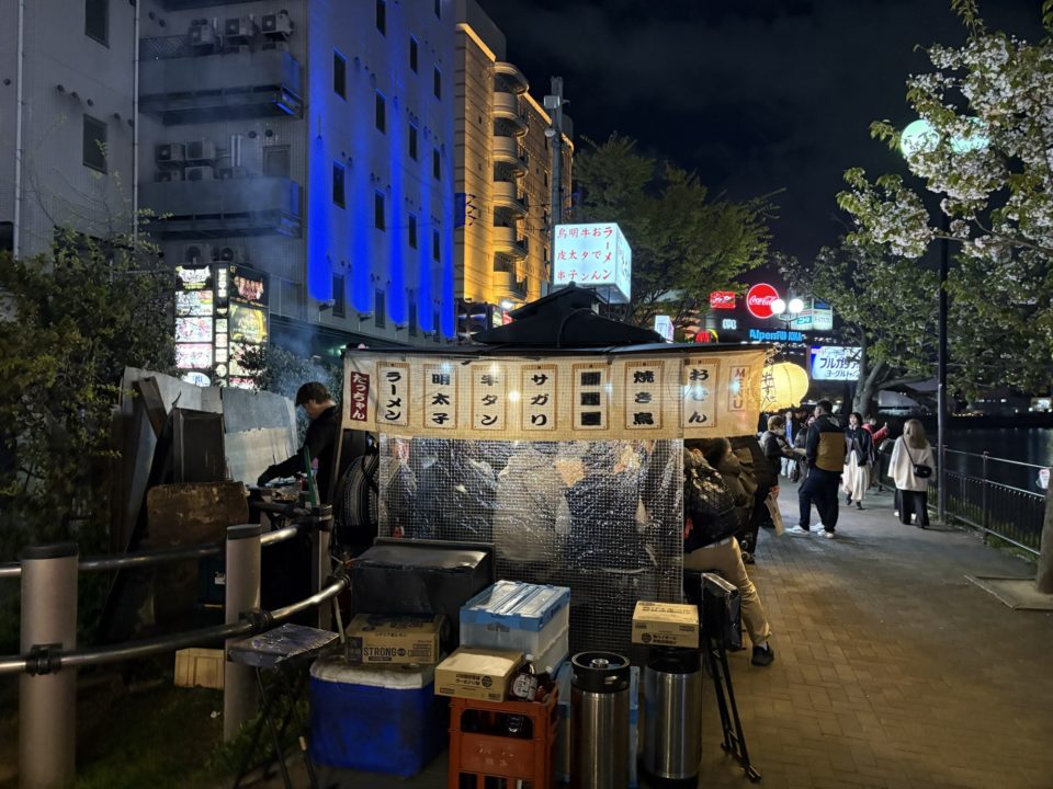 転勤族の暮らし 初九州上陸!福岡の夜の風景を楽しむ! 屋台 キャナルシティ CANALCITY 夜桜 博多駅