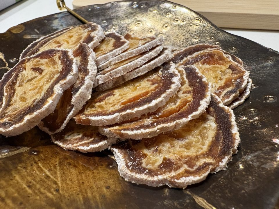 手土産・プレゼントにもオススメ！奈良県のおいしい和菓子スイーツ「柿寿賀」日持ちもします。目上の方にも