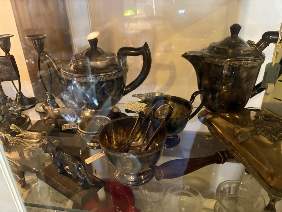 Antique＆Cafe TiTi（アンティーク＆カフェ ティティ）／宮城県仙台市 アンティークショップ