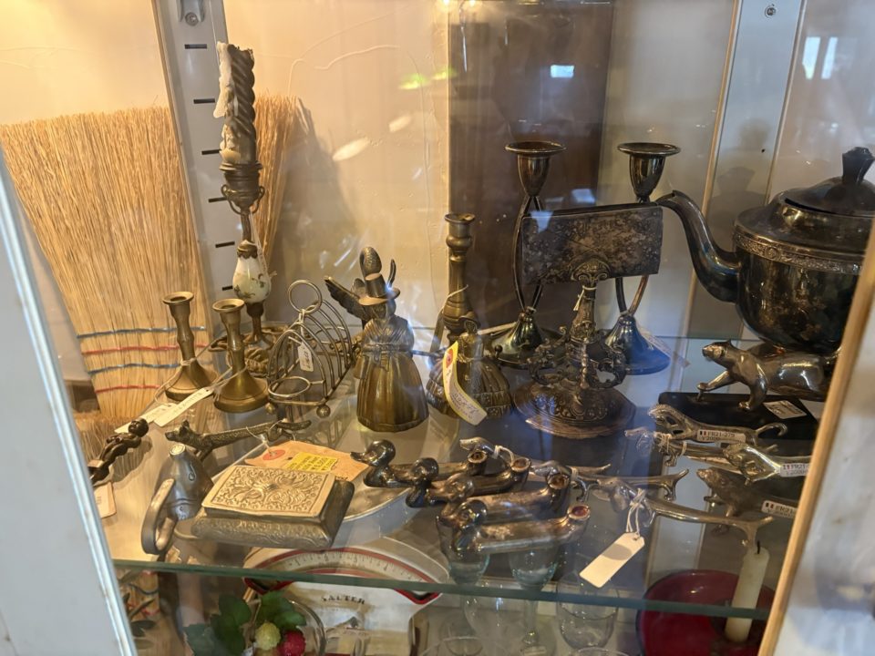 Antique＆Cafe TiTi（アンティーク＆カフェ ティティ）／宮城県仙台市 アンティークショップ