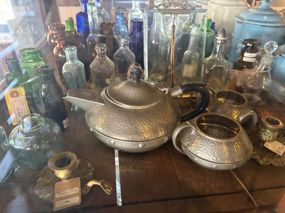 Antique＆Cafe TiTi（アンティーク＆カフェ ティティ）／宮城県仙台市 アンティークショップ