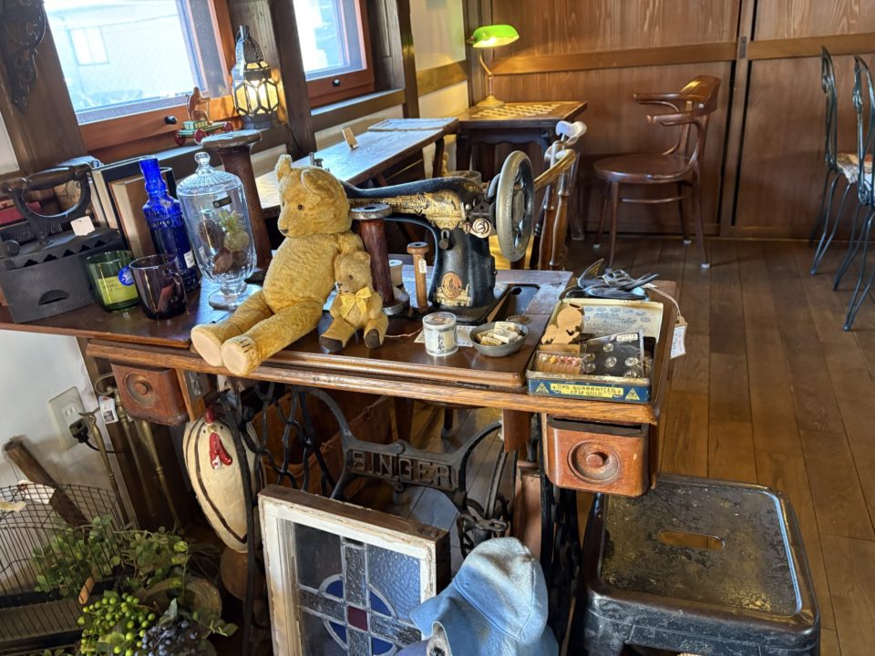 Antique＆Cafe TiTi（アンティーク＆カフェ ティティ）／宮城県仙台市 アンティークショップ