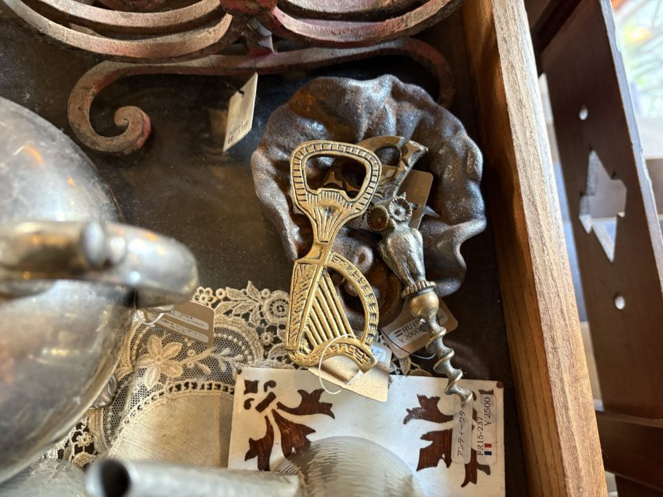 Antique＆Cafe TiTi（アンティーク＆カフェ ティティ）／宮城県仙台市 アンティークショップ