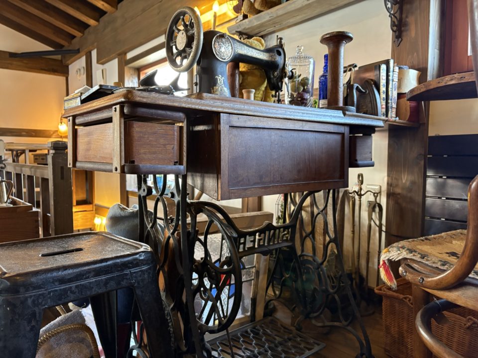 Antique＆Cafe TiTi（アンティーク＆カフェ ティティ）／宮城県仙台市 アンティークショップ