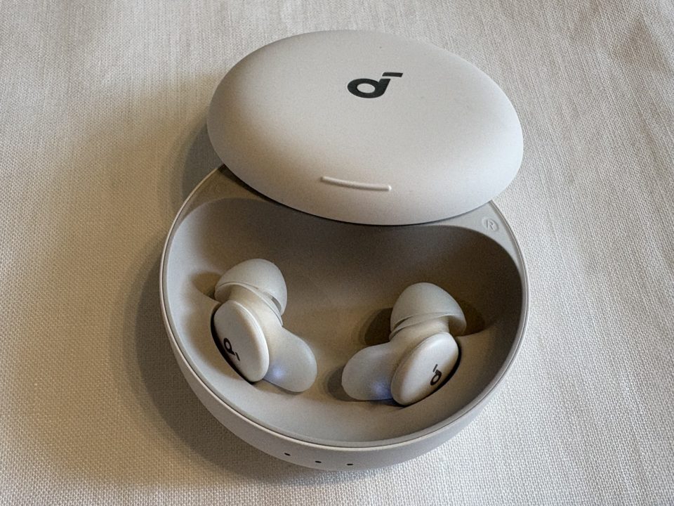 夫のいびきに悩まされている人にオススメ！アンカー soundcore Sleep A30 使用レビュー★Anker サウンドコアスリープ 使い方 アプリ 説明書 ペアリング