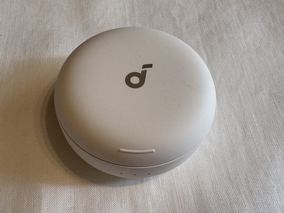 夫のいびきに悩まされている人にオススメ！アンカー soundcore Sleep A30 使用レビュー★Anker サウンドコアスリープ 使い方 アプリ 説明書 ペアリング