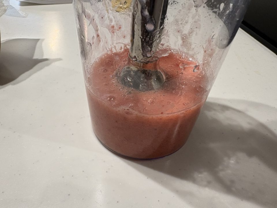 「クレームダンジュ入りいちごのスープ」の作り方 レシピ 食べた感想 写真ありの作り方 レシピ 食べた感想 写真あり「おとなの愛用品・定番品」 フリーマーケット、古着屋、フリマアプリ、リサイクル大好き♪お得に大好きなモノを手に入れて、好きなモノだけに囲まれて暮らすことに憧れる大人（おとな）の、愛用品、定番品や、興味津々なことを紹介するサイト