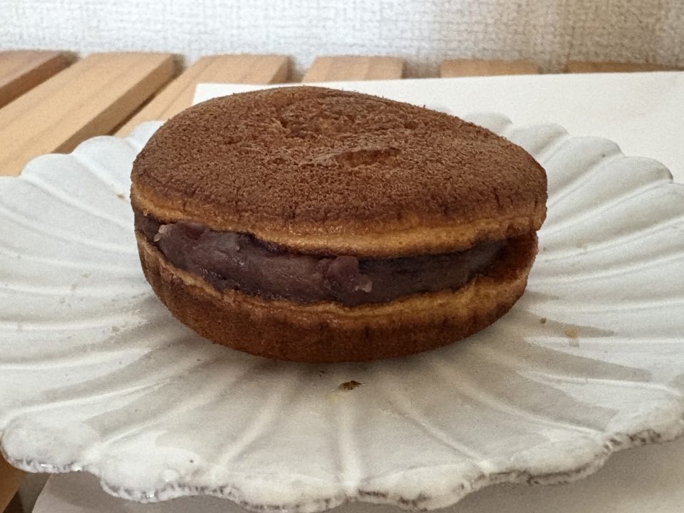 梅月堂@鹿児島でテイクアウト！スペシャリテの「ラムドラ」「ぬれどら焼きプレミアム」季節限定商品も！ 店舗 メニュー 和菓子 本店 湯の元せんべい 写真「おとなの愛用品・定番品」フリーマーケット、古着屋、フリマアプリ、リサイクル大好き♪お得に大好きなモノを手に入れて、好きなモノだけに囲まれて暮らすことに憧れる大人（おとな）の、愛用品、定番品や、興味津々なことを紹介するサイト